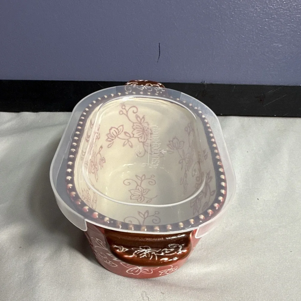 TEMPTATIONS Floral Lace 10 oz Ceramic Baking Dish w/Lid Cranberry/White
